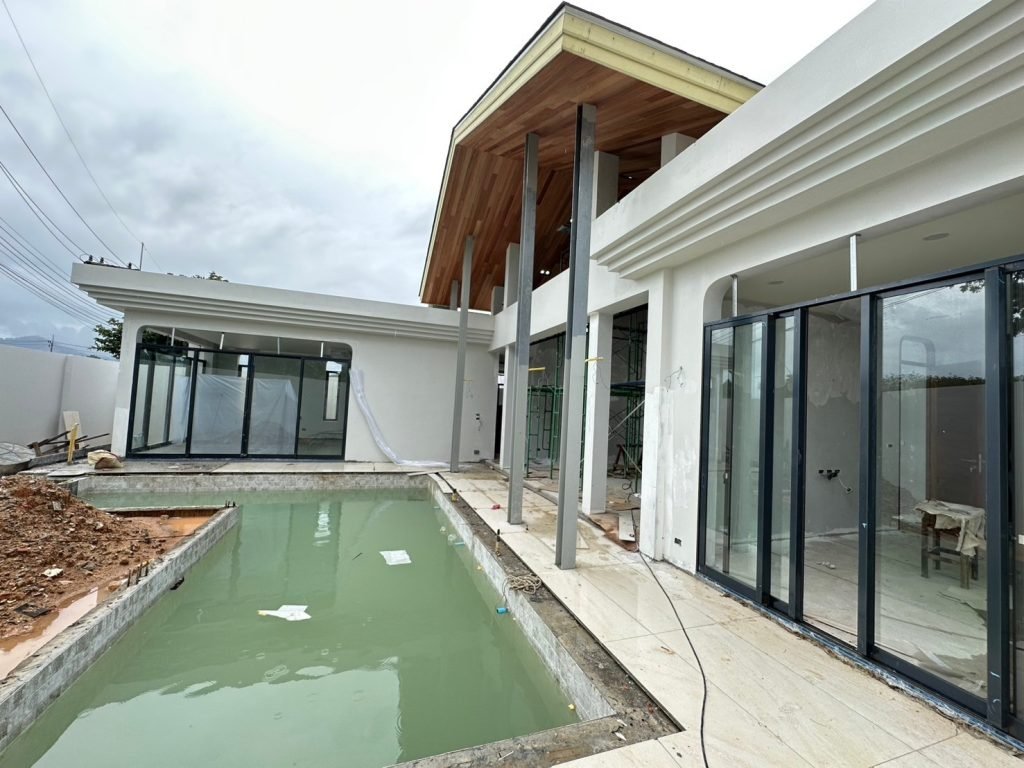 RUNGTIVA Private Pool Villas
