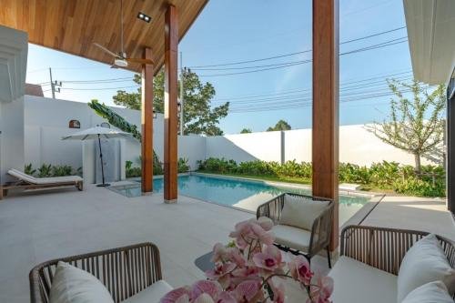 Rungtiva Private Pool Villas